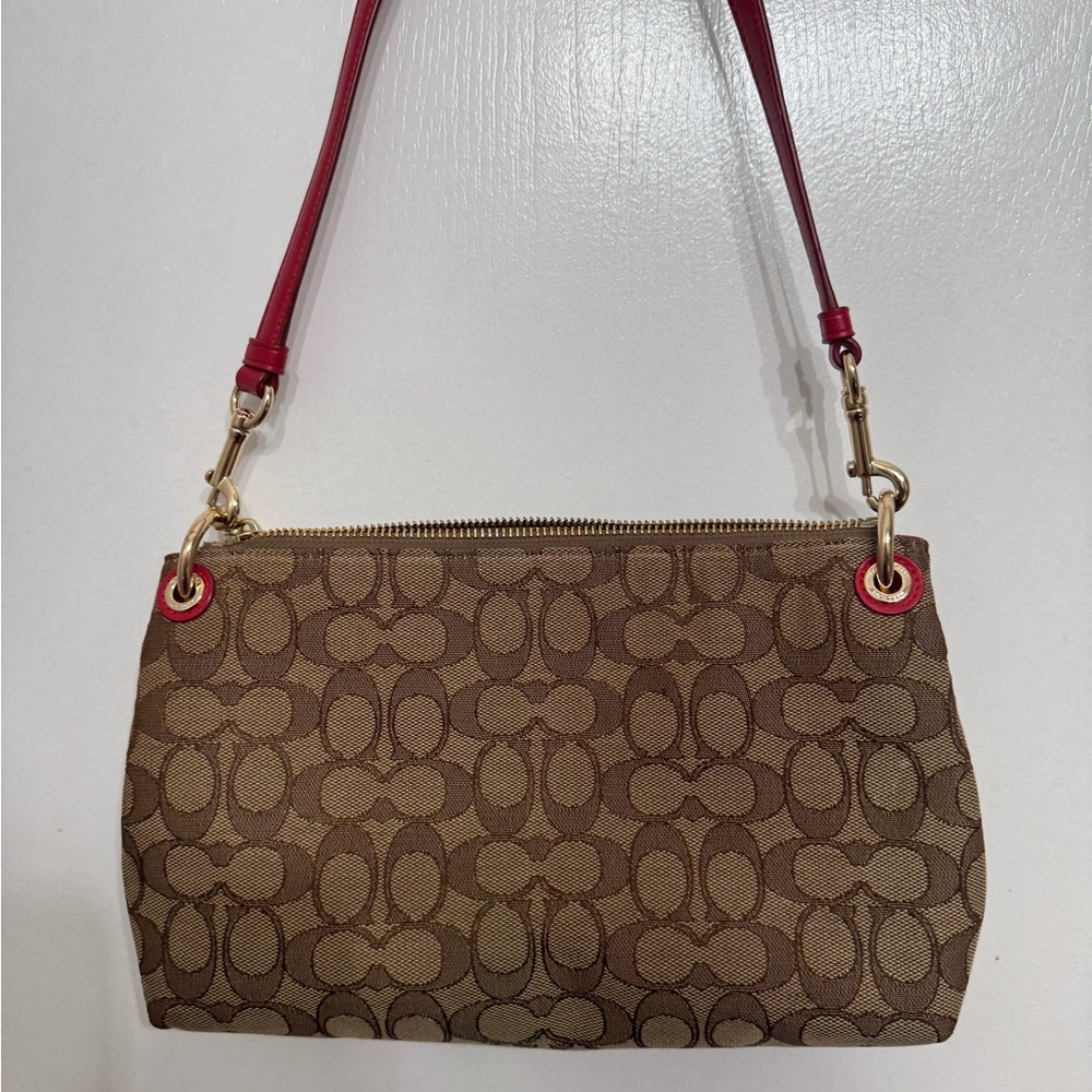 Beautiful coach bag! - Picture 2 of 5